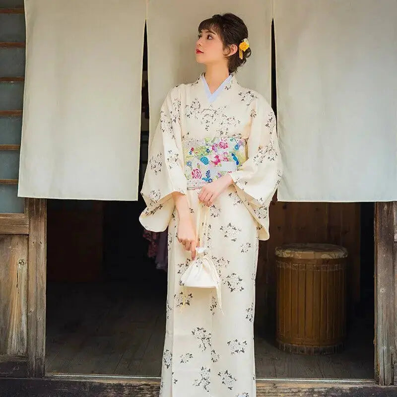 Japanese Women Kimono 'Minamikoma'