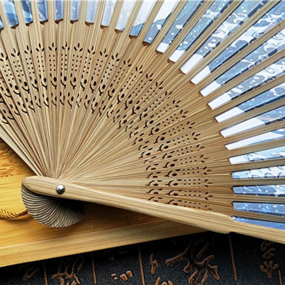 Traditional Japanese Fan 'Kanagawa Wave'