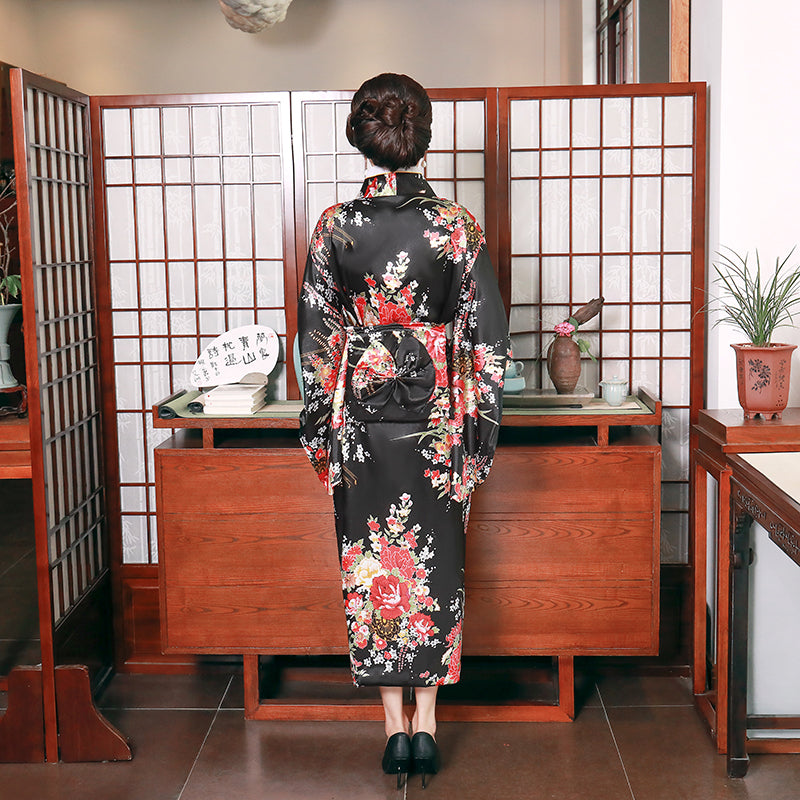 Women's Japanese Silk Kimono 'Shirouma'