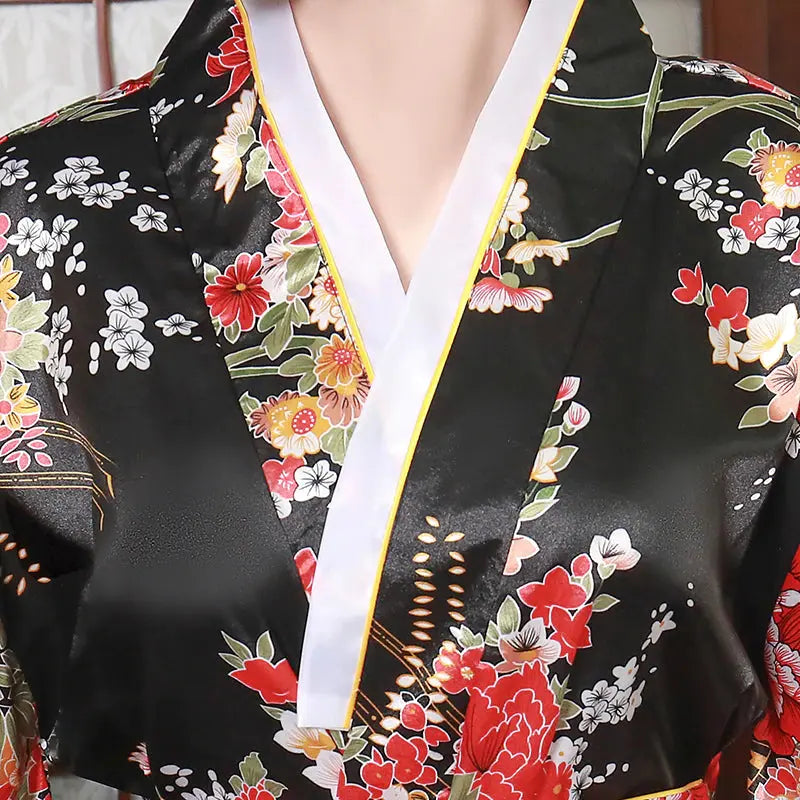 Women's Japanese Silk Kimono 'Shirouma'