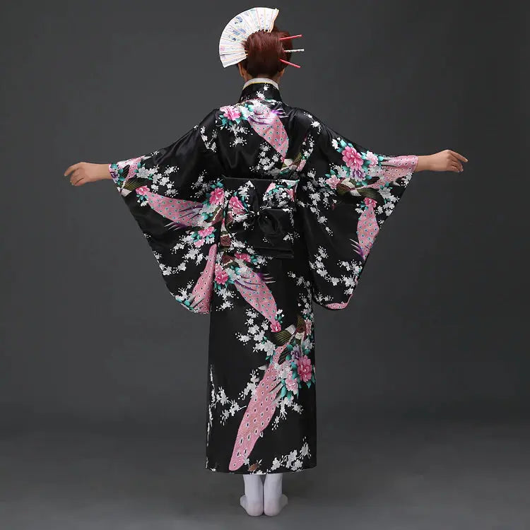 Women's Silk Japanese Kimono 'Kisokoma'