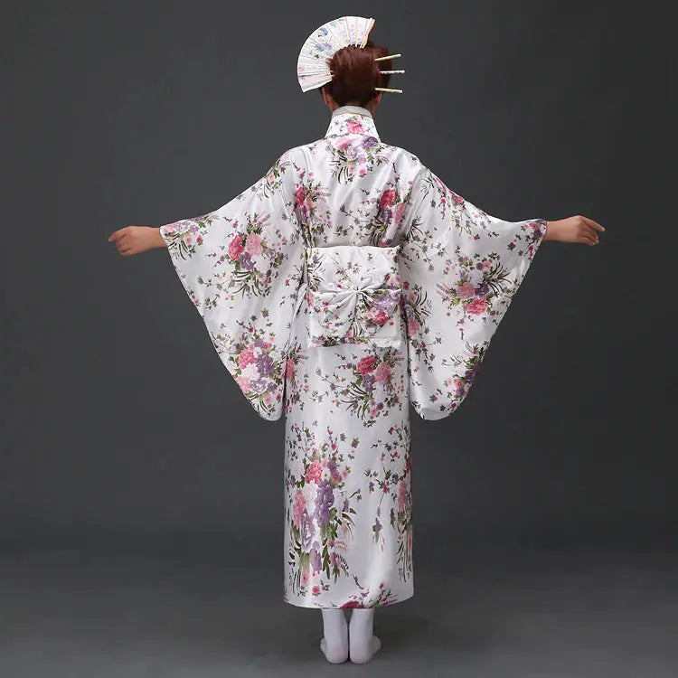 Women's Silk Japanese Kimono 'Kisokoma'