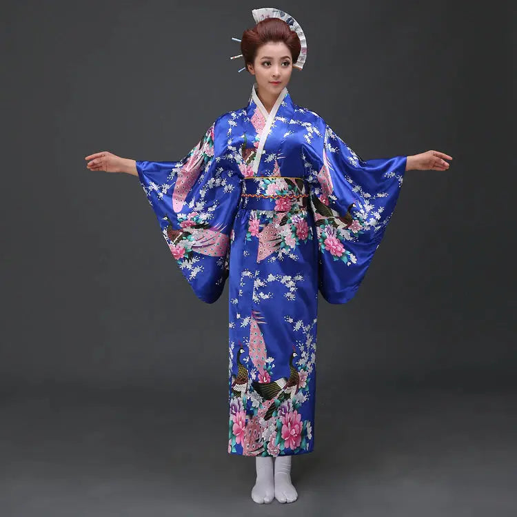 Women's Silk Japanese Kimono 'Kisokoma'