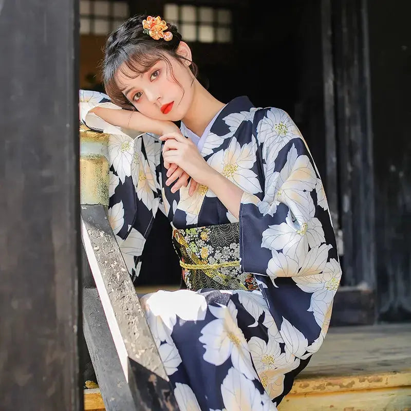Women's Traditional Japanese Kimono 'Tengu'